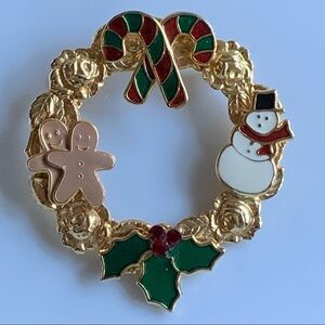 Christmas wreath pin NWOT